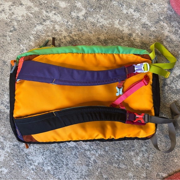 Cotopaxi backpack - Picture 3 of 4